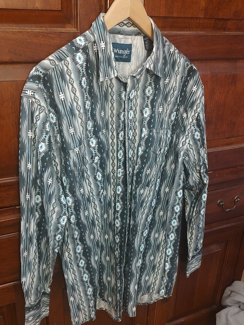 Wrangler Men's Aztec Pattern Button-Up Shirt in Teal and White